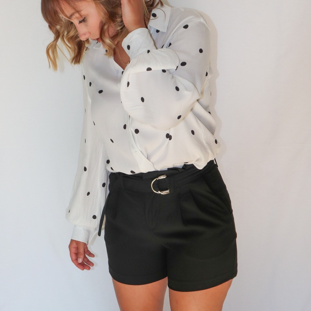 High Rise Belted Shorts - Picture 2 of 8